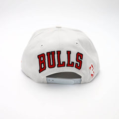 NEW ERA CAPPELLO 60358008 BULLS BIANCO