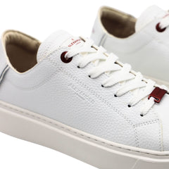Scarpa sneaker Alexander London LDM 9145 bianca in pelle bottalata con dettagli bordeaux