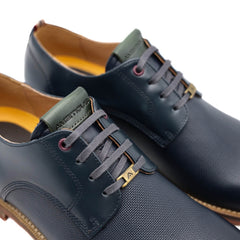 Stringata Ambitious blu in pelle vista laterale.