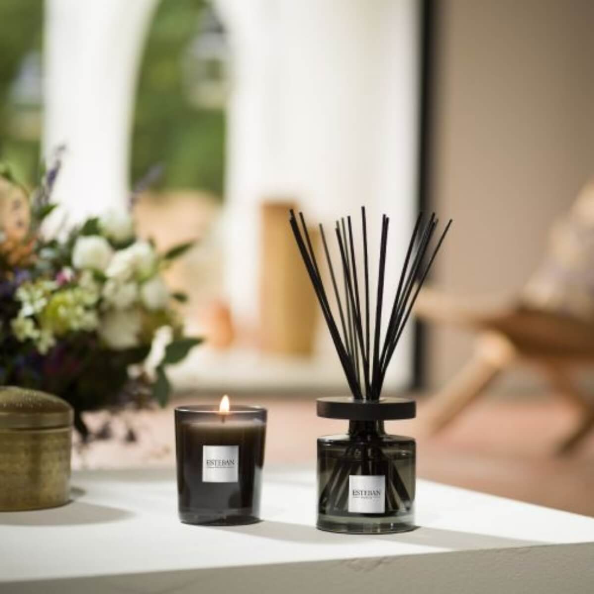 Diffusore per ambiente Estéban Ambra con bastoncini profumati.