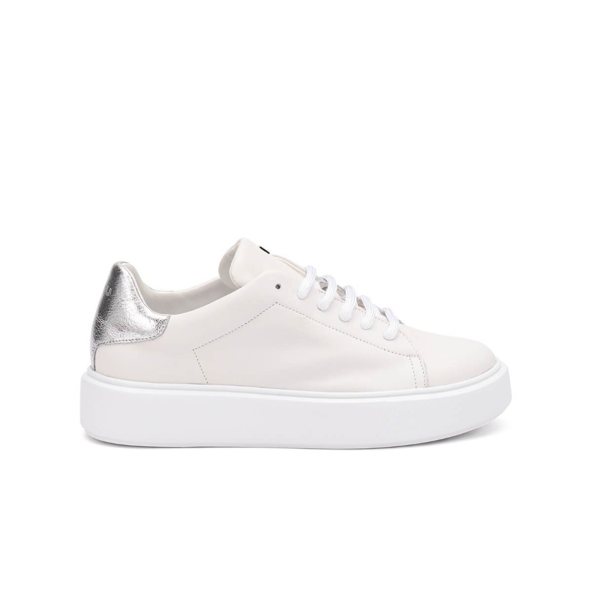 Sneakers bianche FRAU 41K7 in pelle elegante e confortevole