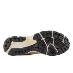 NEW BALANCE SNEAKERS M2002 RCC BEIGE