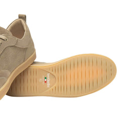 Sneakers uomo Nero Giardini E601180U in camoscio traforato.