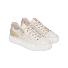 Sneakers da donna Nero Giardini in pelle beige elegante con inserti colorati.