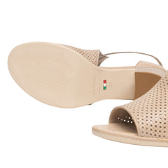 Stivaletto Nero Giardini beige in pelle traforata.