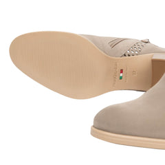 Stivaletto Nero Giardini beige in pelle traforata.