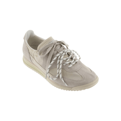 Sneaker Victoria 1158109 beige in camoscio su sfondo neutro