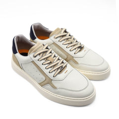 Sneakers Ambitious bianche in pelle vista laterale.
