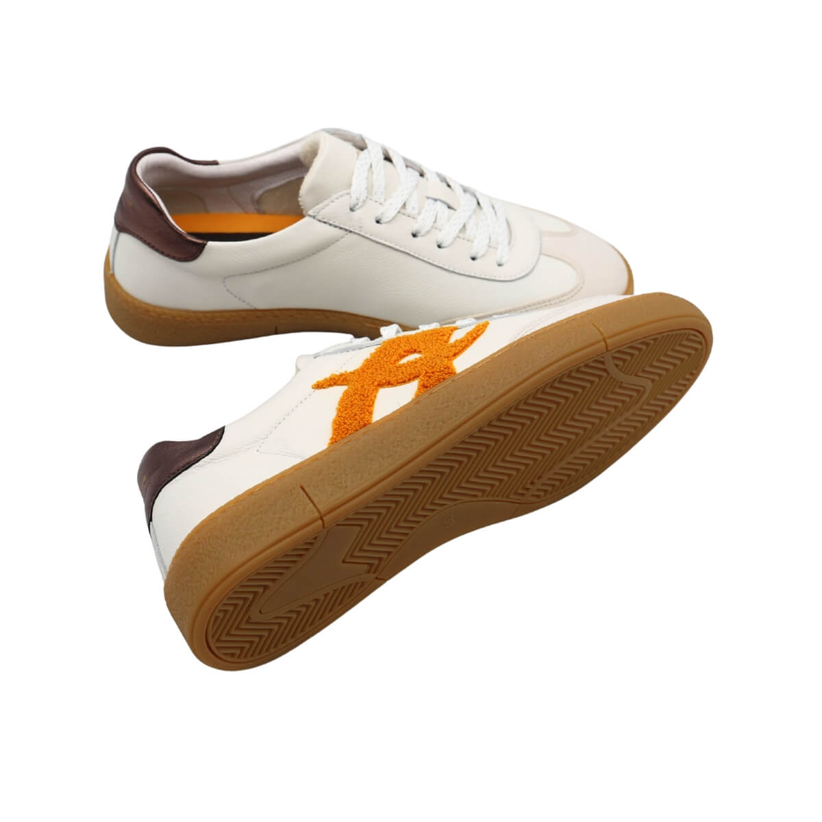 Sneaker Ambitious 14129 bianca in pelle con dettagli ocra