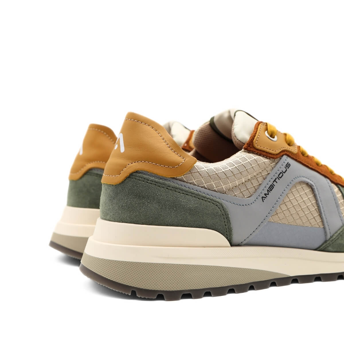 Scarpa Ambitious sneakers verde in pelle di qualità vista laterale