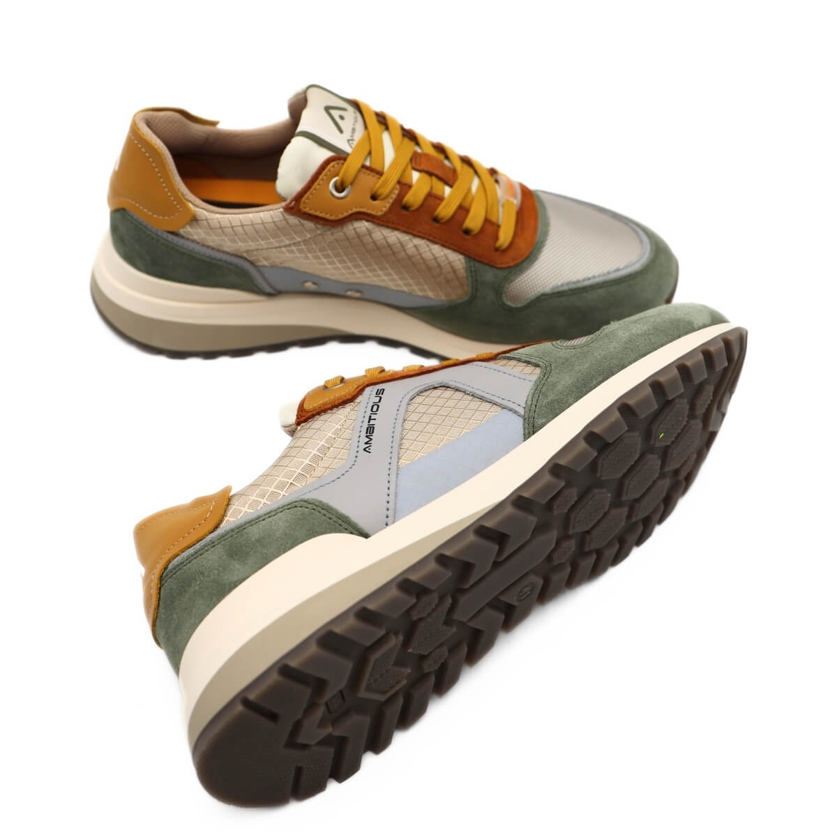 Scarpa Ambitious sneakers verde in pelle di qualità vista laterale