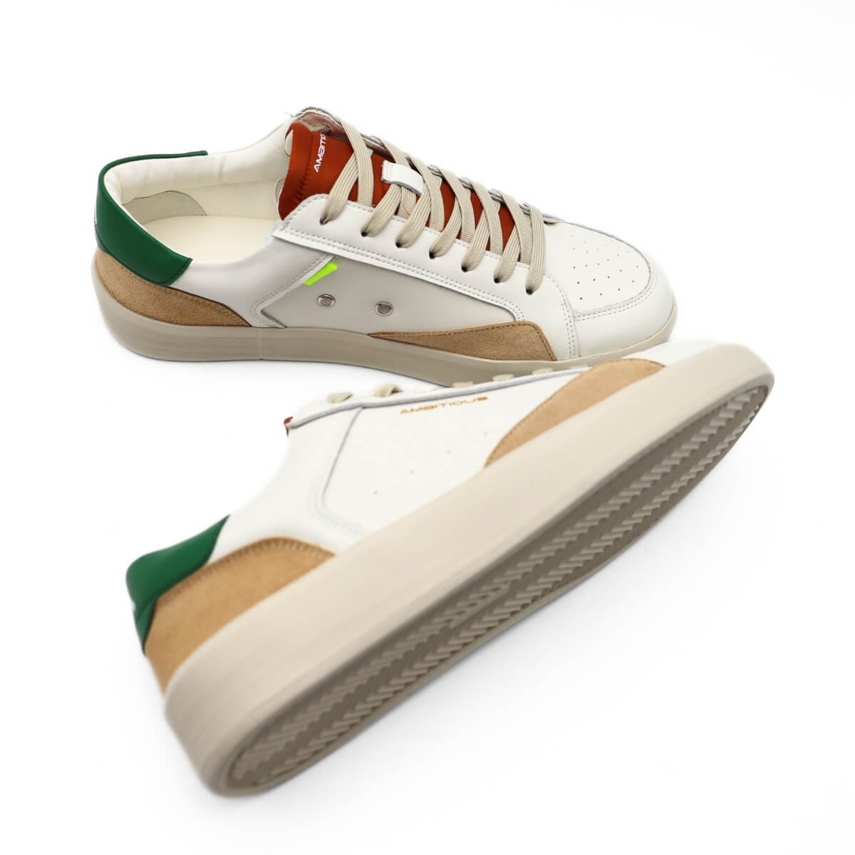 Scarpe Ambitious bianche in pelle vista frontale elegante