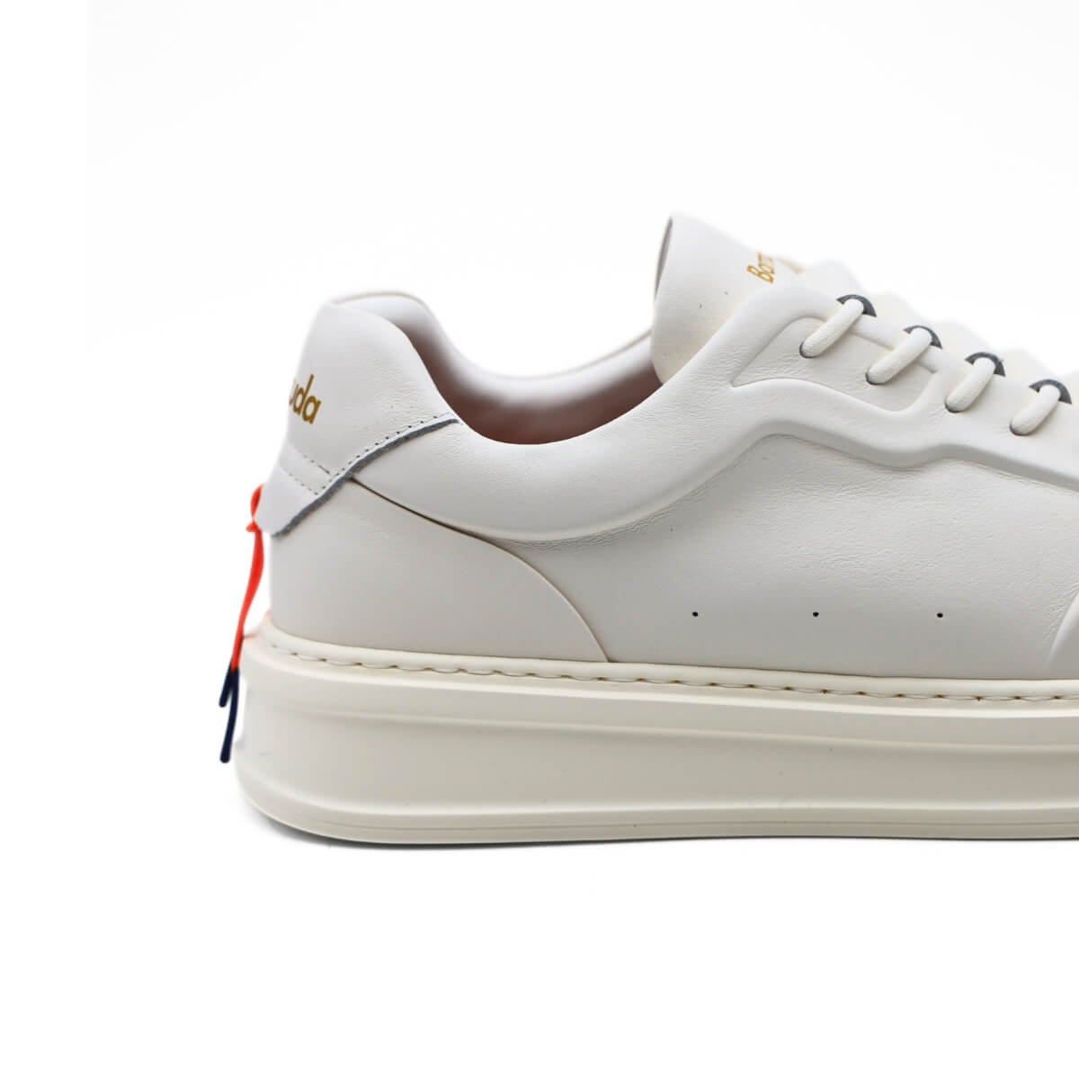 Sneakers Barracuda BU3510 2093 bianche in pelle liscia.