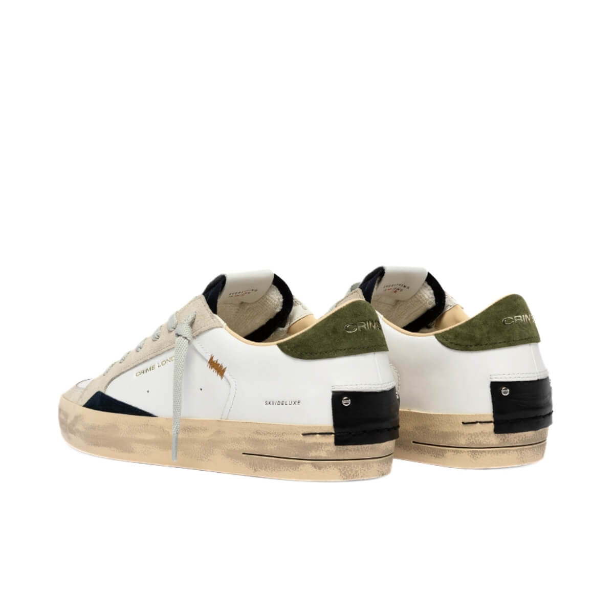 Sneakers Crime London SK8 Deluxe in pelle bianca con patch pelle nero