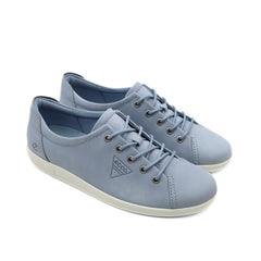 Vista laterale delle ECCO Soft 2.0 sneakers azzurre in pelle premium