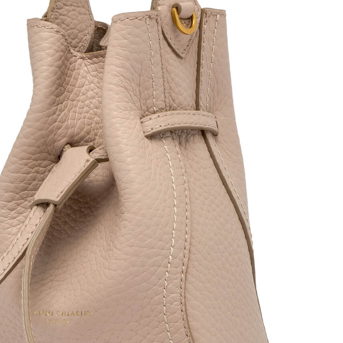 Borsa Gianni Chiarini Sienna rosa cipria in pelle martellata modello a secchiello