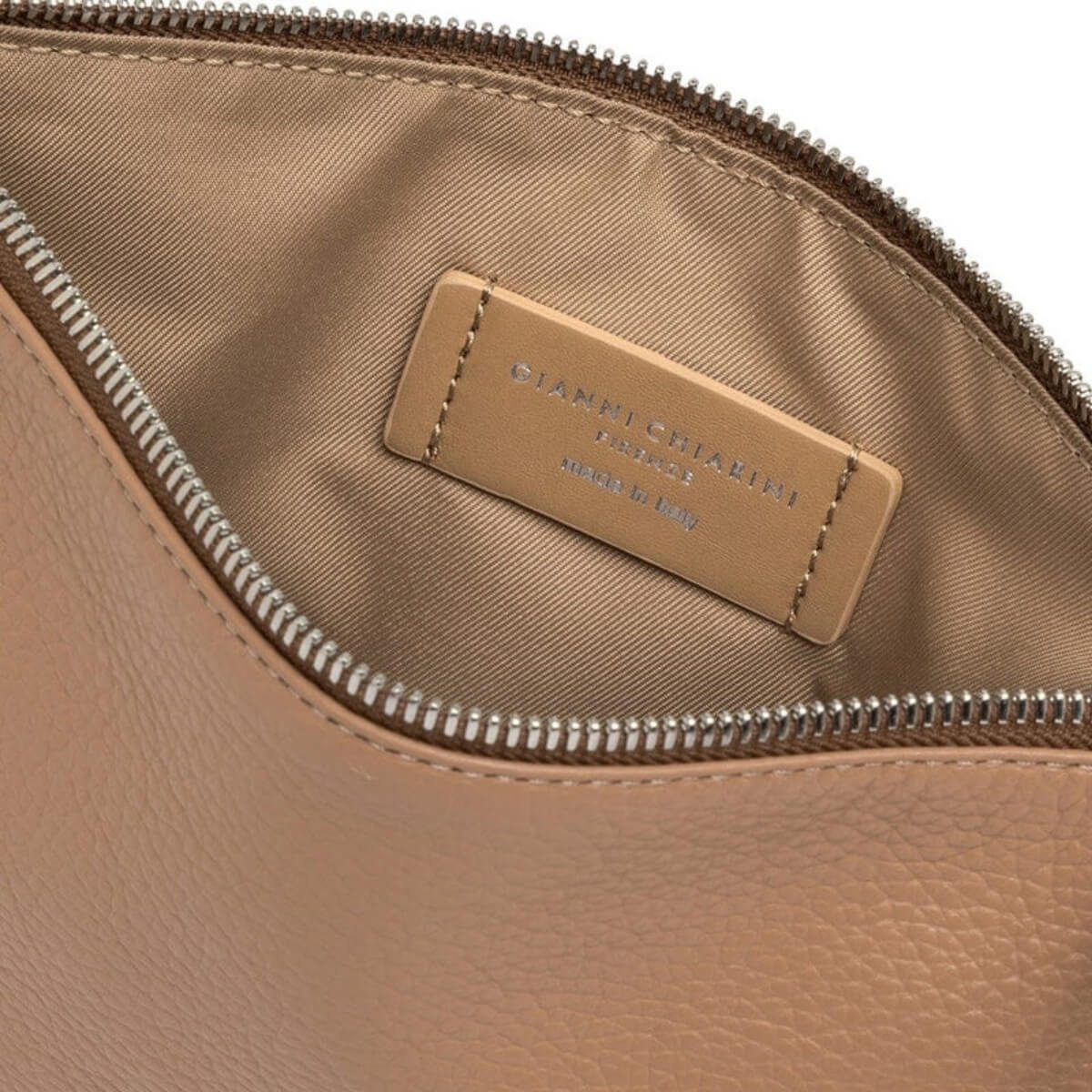 Pochette Gianni Chiarini Hermy BS3695 Clay Natural in pelle martellata.