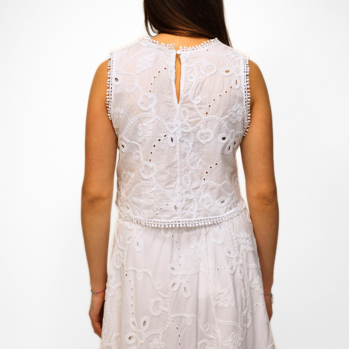 Top Goa Goa Cyra bianco con ricami decorativi