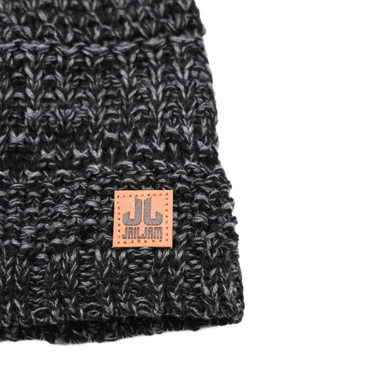 Berretto Jail Jam JA4595 antracite indossato in inverno