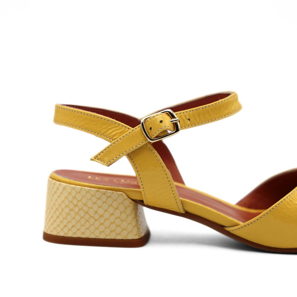 LES: VENUES SANDALO M503 GIALLO