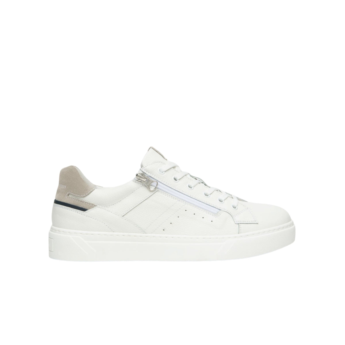 Sneakers uomo Nero Giardini E601130U 707 in pelle e nabuk bianco.