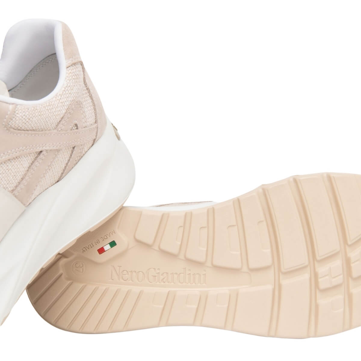 Sneakers donna Nero Giardini E615182D 677 Nude in camoscio e tessuto lurex.