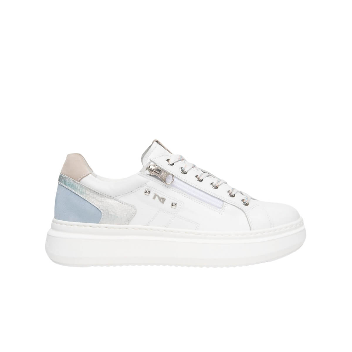 Sneakers da donna Nero Giardini in pelle bianca con inserti colorati.