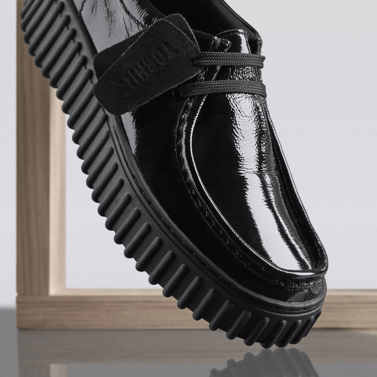 CLARKS STRINGATA TORHILL BEE 17911 NERO